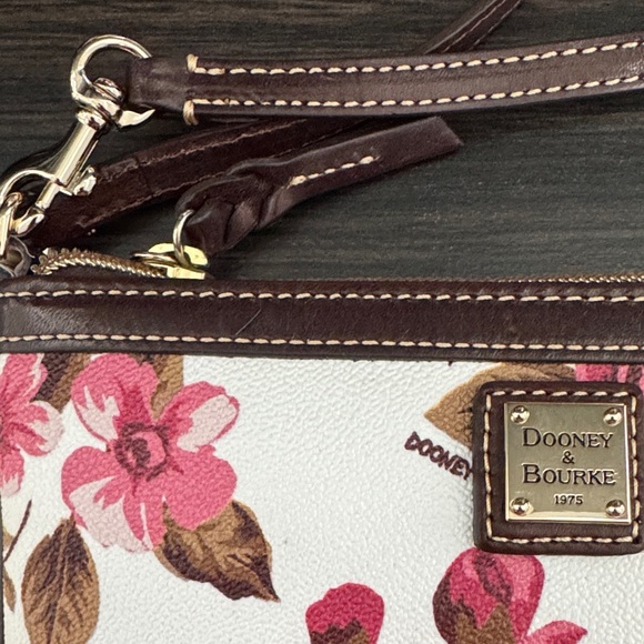 Dooney & Bourke Large Slim Wristlet - Picture 2 of 5